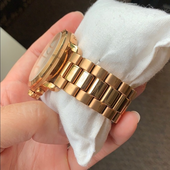 Coach rose gold watch - Picture 7 of 8